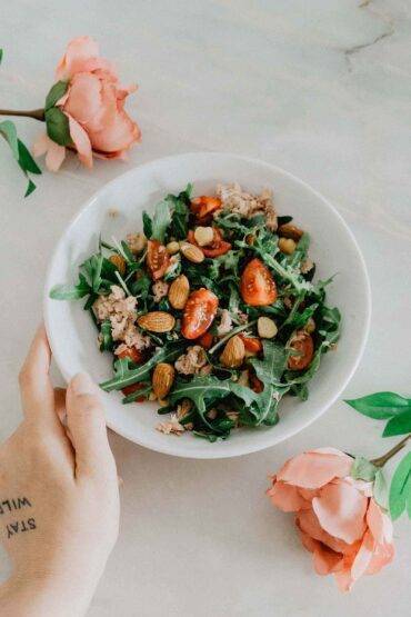 akemy mory wxRf78iq2go unsplash 2 Fresh Tomato Tuna Salad with Nuts