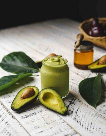 art rachen hcPbb8ZlPyQ unsplash How to Pit and Cut An Avocado the Easy Way