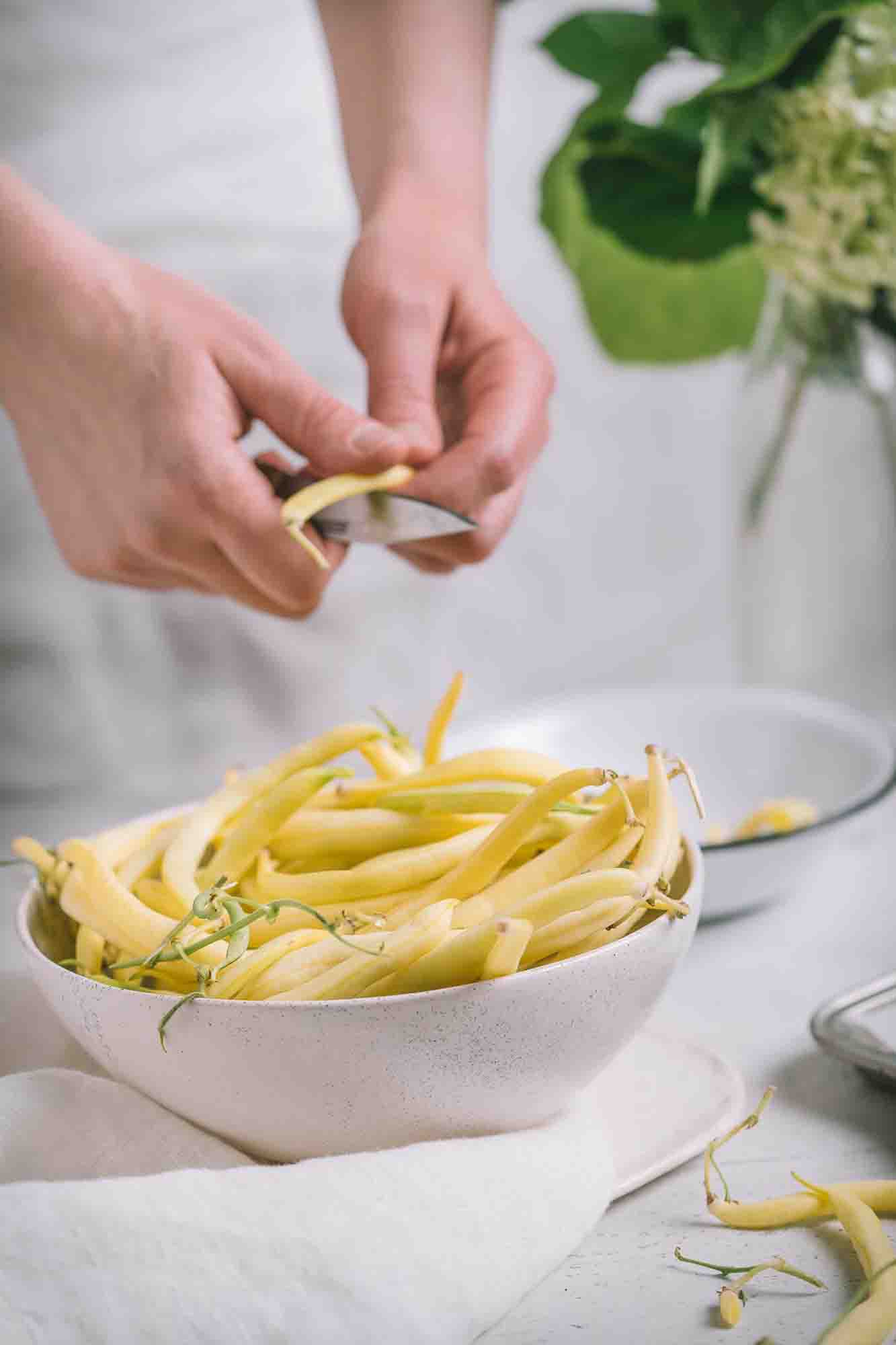 dovile ramoskaite XRtPe bagl4 unsplash The Easiest Way to Peel Fava Beans