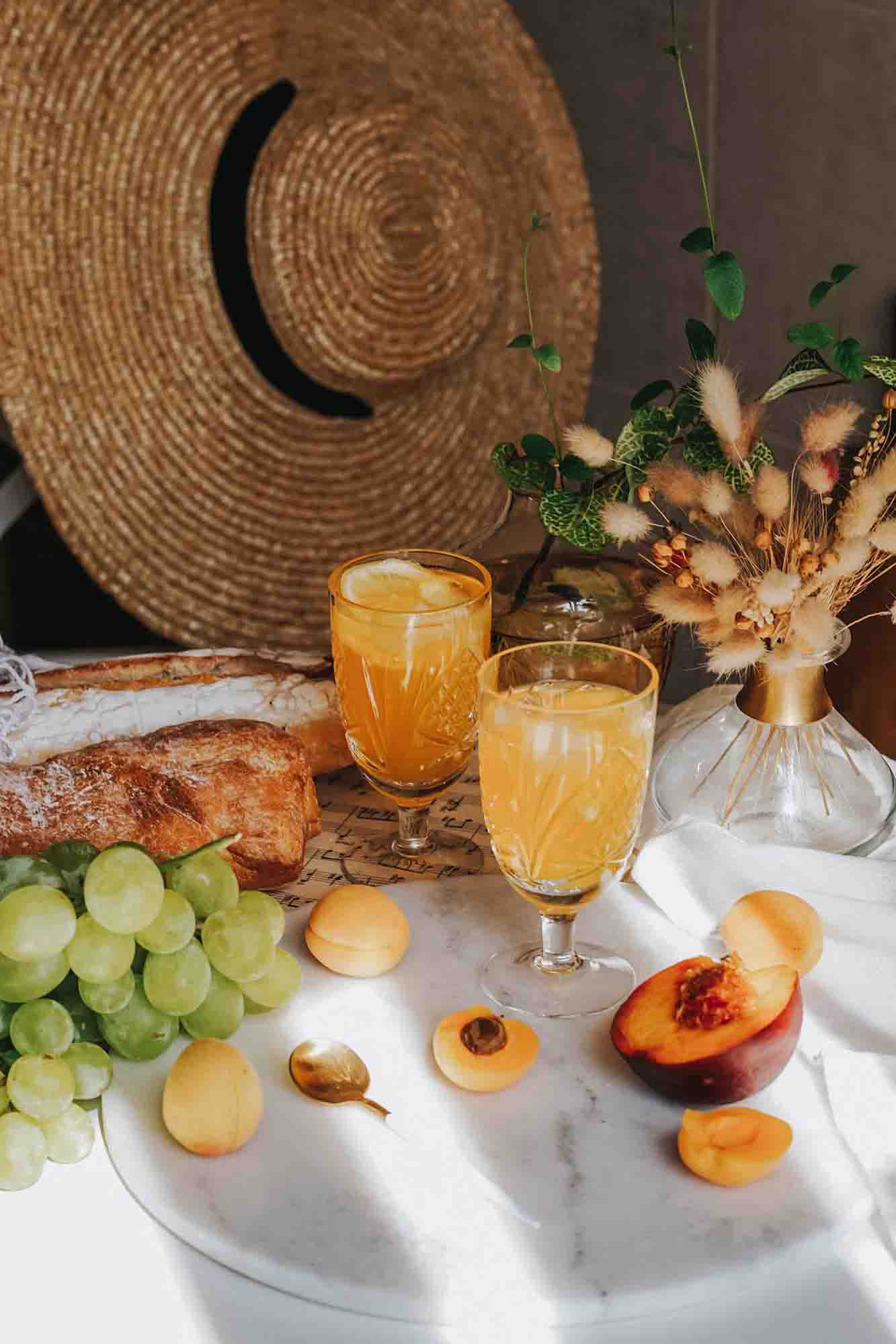 julia peretiatko 8MevFzkNoGI unsplash My Favourite Summer Juices and Smoothies: Citrus/Grape/Peach