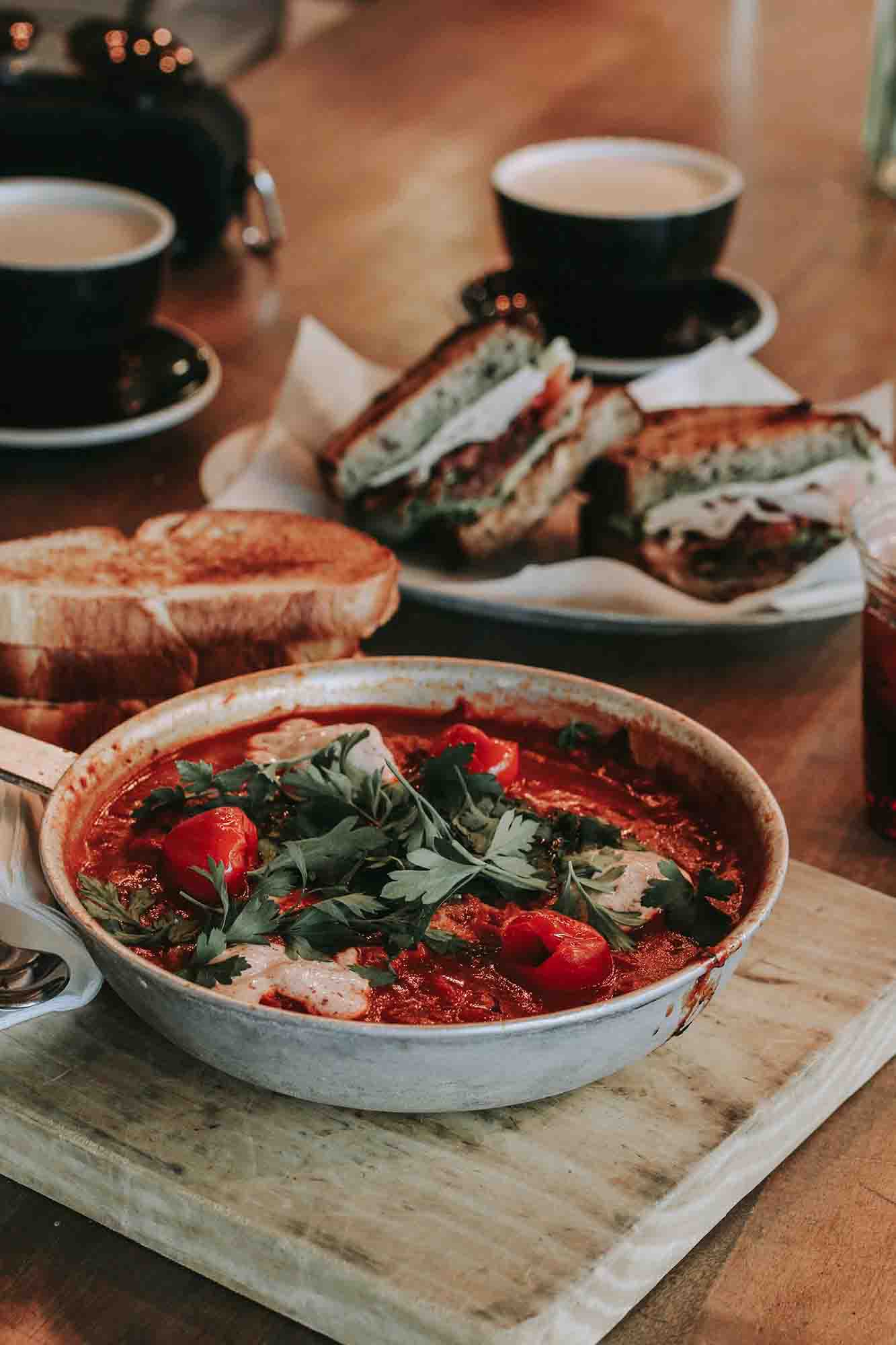 kae ng 3gBltFnzSY4 unsplash Parsley and Cheese with Roasted Garlic Tomato Cream Sauce