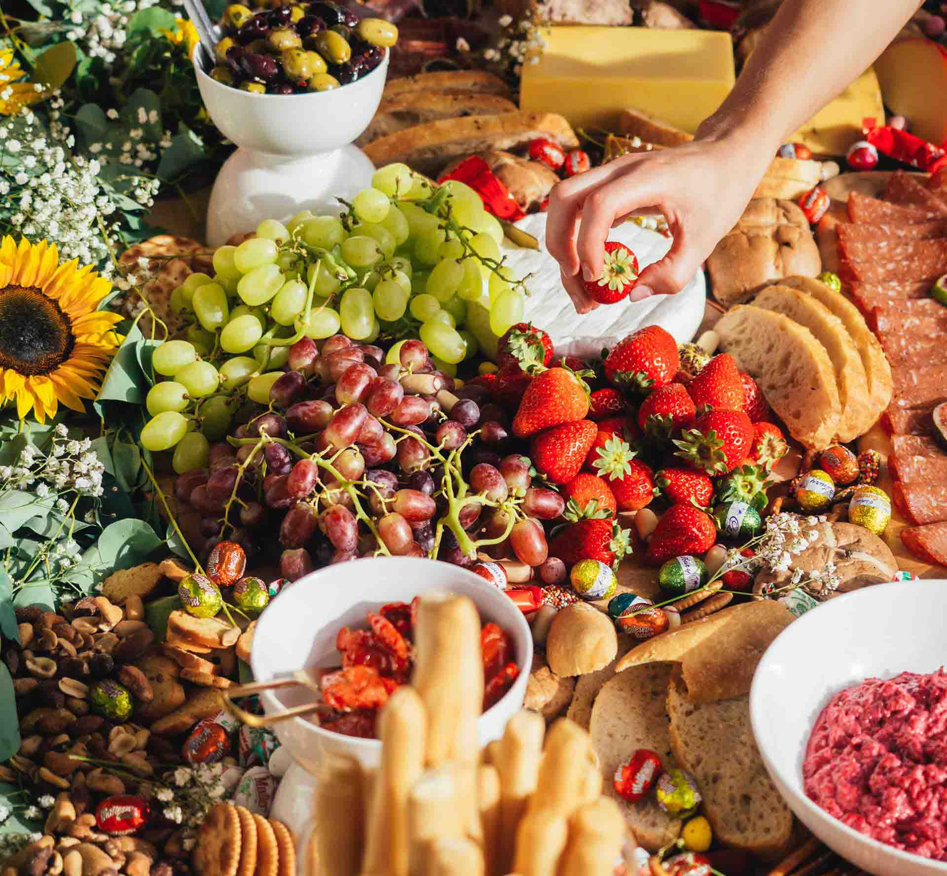 marcus wallis OSkyHq4GpZA unsplash 2 10 Party appetizers your friends won’t be able to get enough of